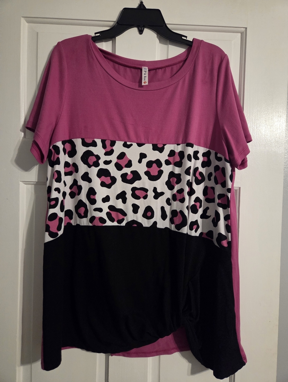 P & Rose Women’s Pink Colorblock Leopard Print Short Sleeve Top
